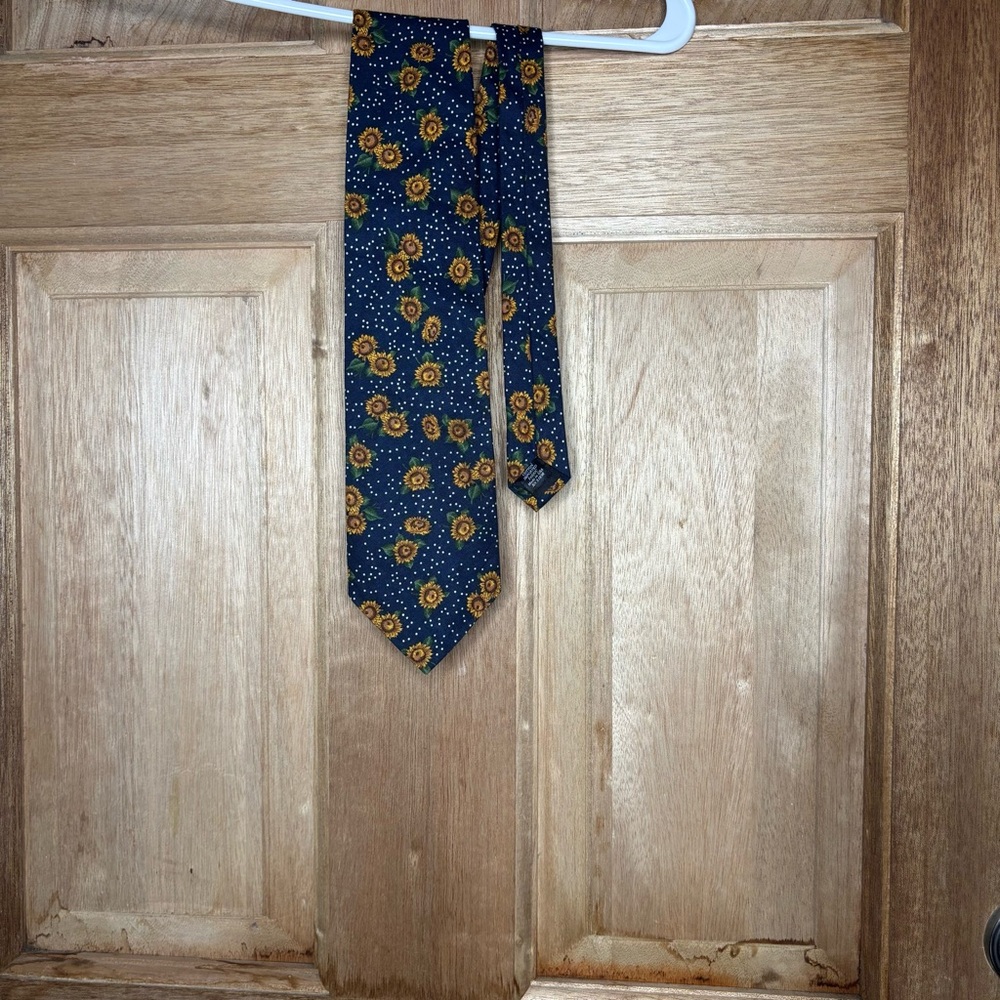 Floral‎ Blue Tie tango by max raab